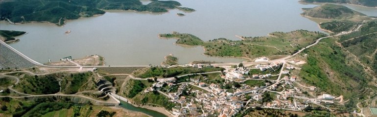 Vista aérea da Barragem do Beliche